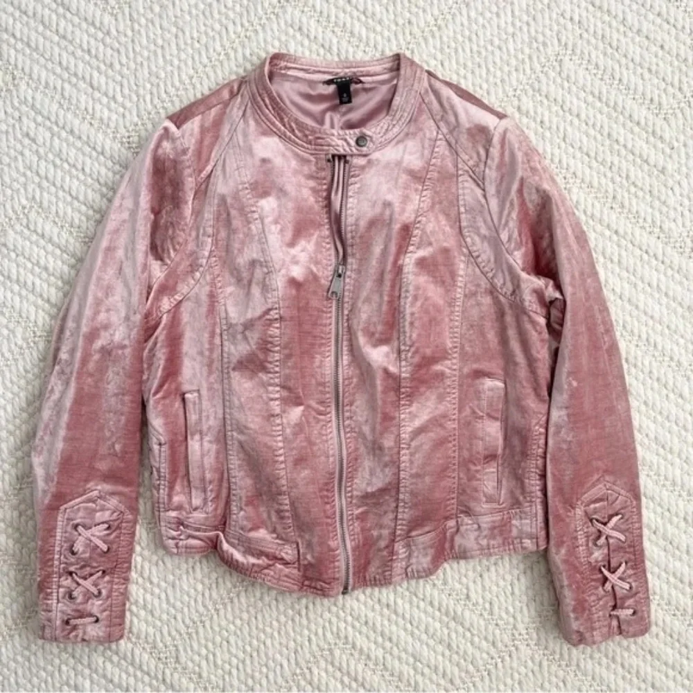Torrid Velvet Lace-Up Sleeve Moto Jacket in Pink Size 2 - Picture 1 of 8